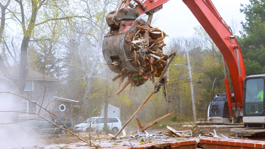 5 Debris Removal Services